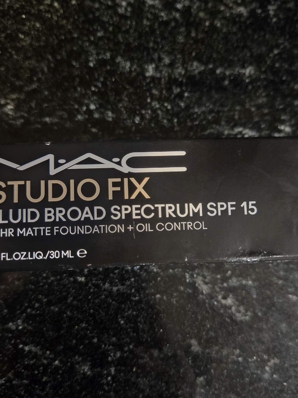 MAC Studio Fix Fluid Broad Spectrum SPF 15 Foundation - NC5